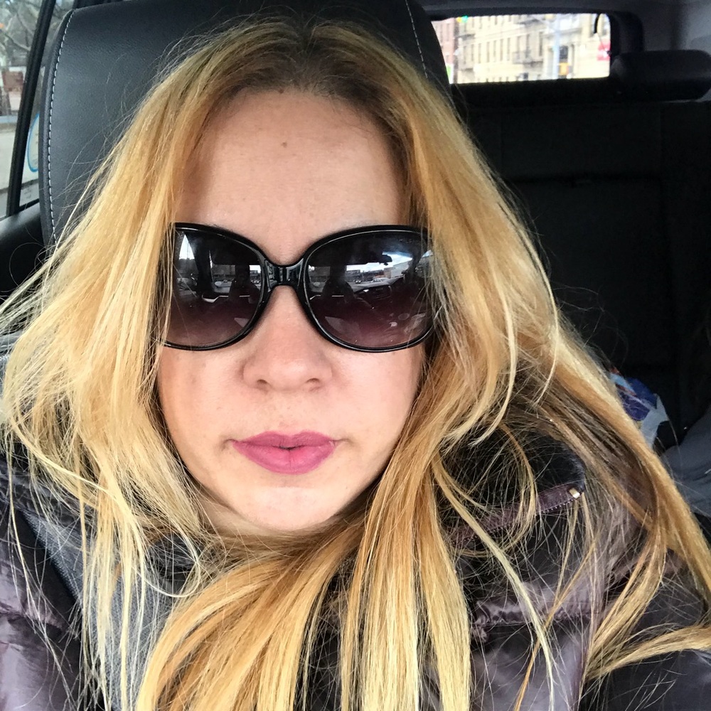Meet your Posher, Marisa